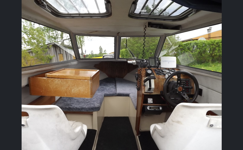Delphin 565 cabin-kuva-8
